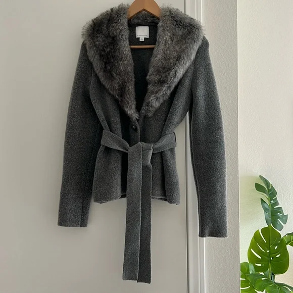 Free Shipping! Anthropologie Faux Fur Sweater Cardigan Grey Wool V Neck Jacket - Picture 3 of 9